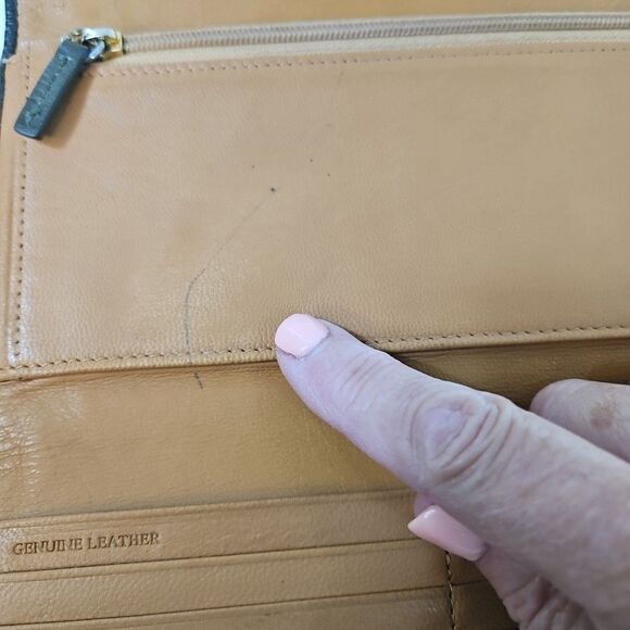 Tusk Leather Clutch Wallet Olive Green With Tan Interior  7 1/4‎ X 3 1/2 EUC - Picture 7 of 11